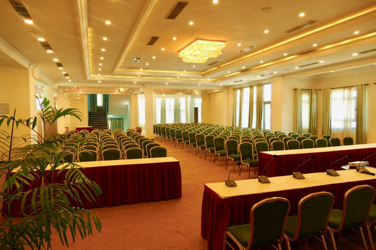 Abyssinia Renaissance Hotel Addisz-Abeba Kültér fotó